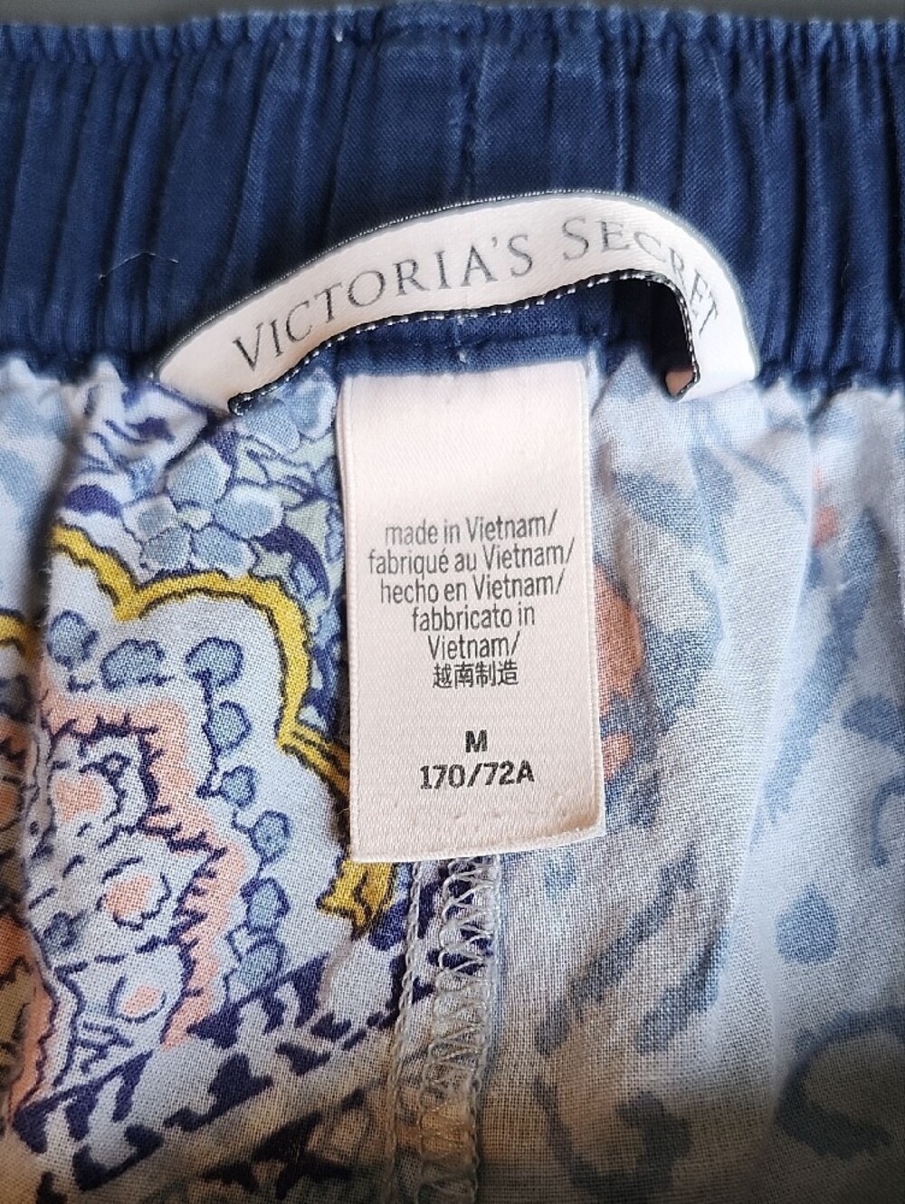 Victoria's Secret Paisley Lounge Pants - Picture 7 of 7